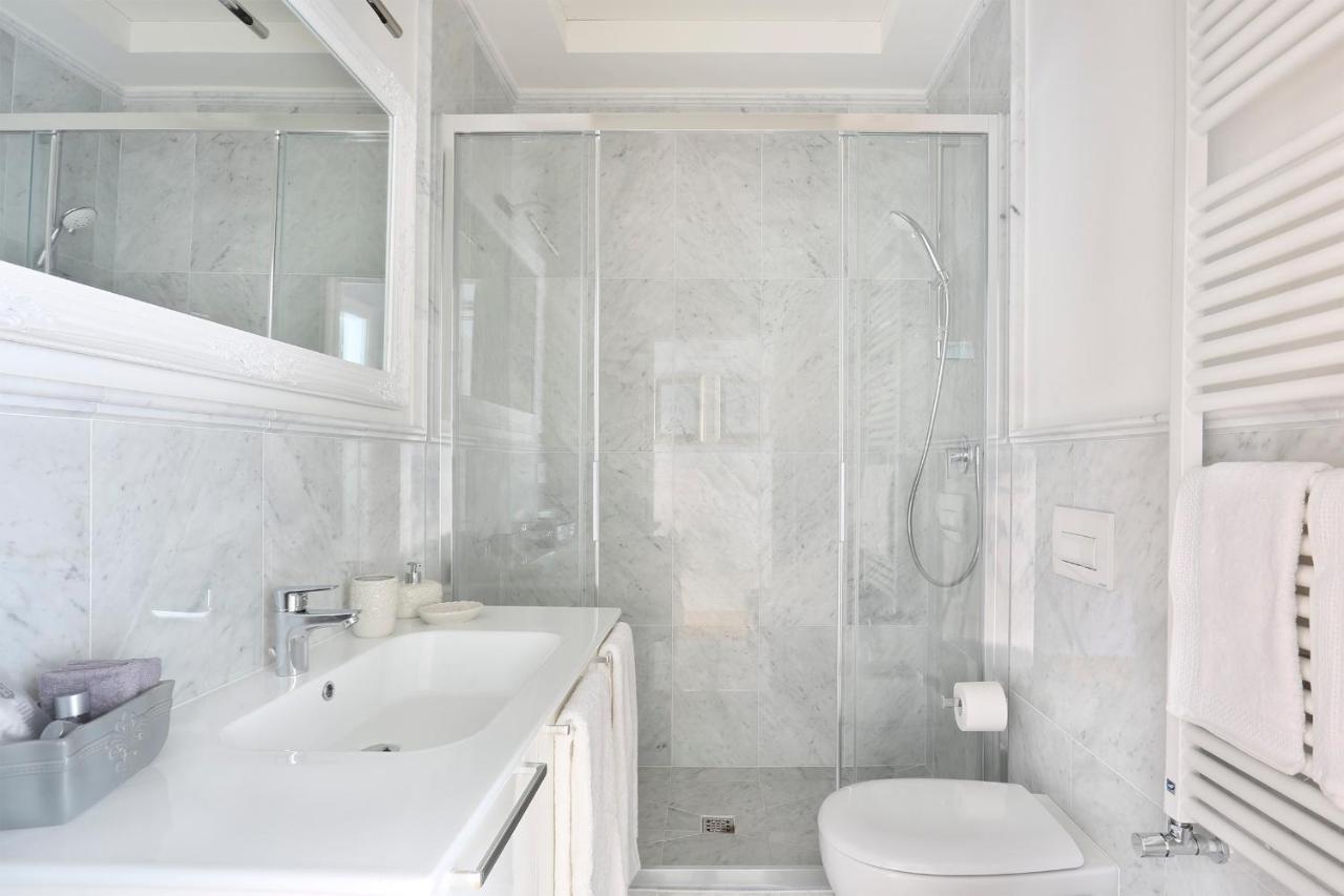 Design Apartment In The Heart Of Florence - Hosted By Sweetstay ภายนอก รูปภาพ