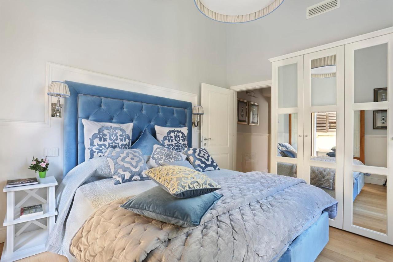 Design Apartment In The Heart Of Florence - Hosted By Sweetstay ภายนอก รูปภาพ